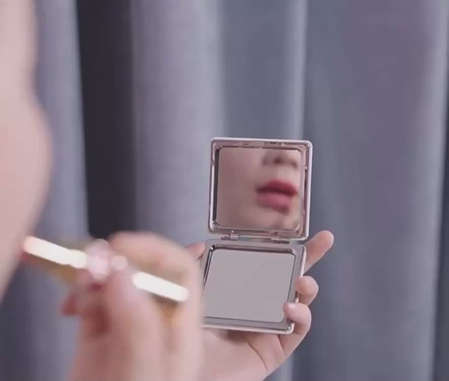 Compact Mirror Kuluri