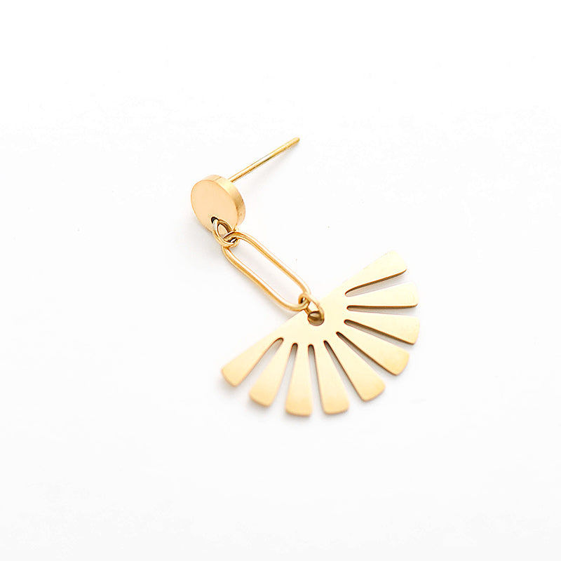 Fan Pin earrings