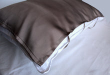 Load image into Gallery viewer, Sleep in Silk Gift Selection - Champagne Gold
